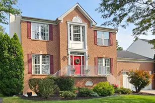53 Waterford Dr, Bordentown, NJ 08505 - Photo 2