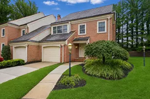 142 Foxwood Dr, Moorestown, NJ 08057 - Photo 2