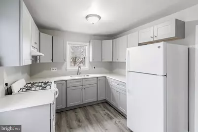 243 Conover Street #2, Burlington, NJ 08016 - Photo 2