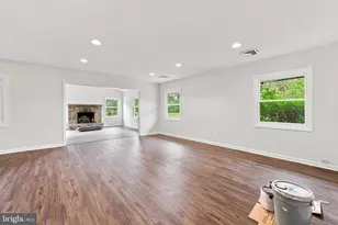 2 Barnwell Ln, Willingboro, NJ 08046 - Photo 8