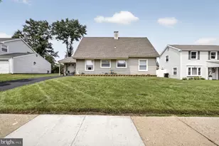 37 Princeton Ln, Willingboro, NJ 08046 - Photo 2