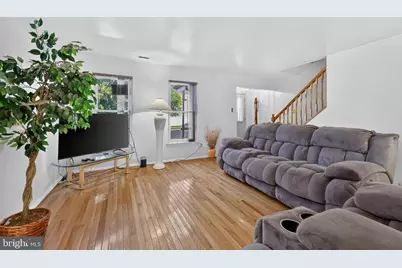 325 Carleton Lane, Mount Laurel, NJ 08054 - Photo 4