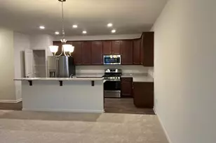 321 Kramer Ct, Florence, NJ 08518 - Photo 4