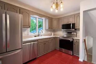 19 Walnut Dr, Burlington, NJ 08016 - Photo 8