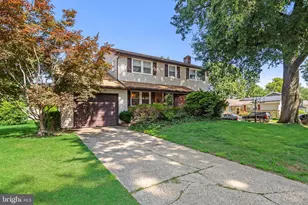 114 Ramblewood Pkwy, Mount Laurel, NJ 08054 - Photo 2