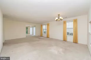 7 Fairfax Dr, Mount Laurel, NJ 08054 - Photo 6