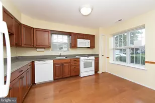 7 Fairfax Dr, Mount Laurel, NJ 08054 - Photo 14