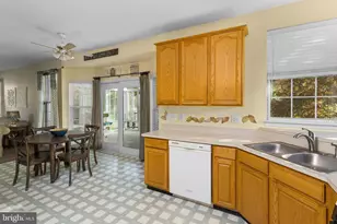 2 Haven Ln, Burlington, NJ 08016 - Photo 12