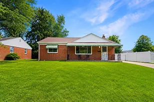 108 Stevenson Ave, Beverly, NJ 08010 - Photo 2