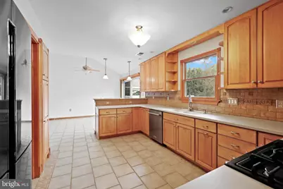 4 Castle Court, Bordentown, NJ 08620 - Photo 16