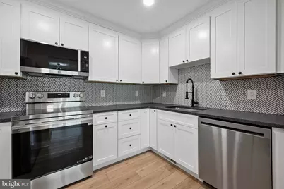 275 Green Street #5P3, Edgewater Park, NJ 08010 - Photo 2