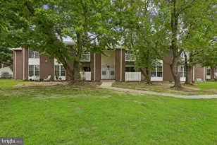 275 Green St, Edgewater Park, NJ 08010 - Photo 2