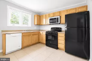 124 Delaware Ave, Riverside, NJ 08075 - Photo 2