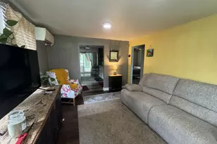 319 Delaware Ave, Delanco, NJ 08075 - Photo 2