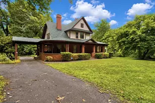 100 E Park St, Bordentown, NJ 08505 - Photo 2