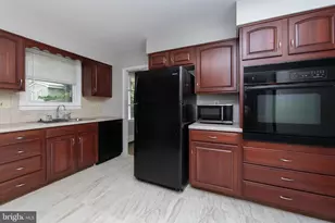 37 Woodbine Ave, Maple Shade, NJ 08052 - Photo 14