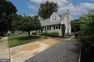 37 Woodbine Ave, Maple Shade, NJ 08052 - Photo 4