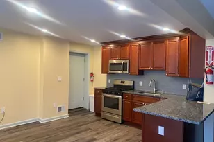 401 Lawrence St, Burlington, NJ 08016 - Photo 2