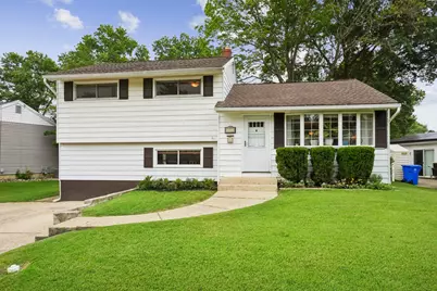 85 W Woodcrest Avenue, Maple Shade, NJ 08052 - Photo 1