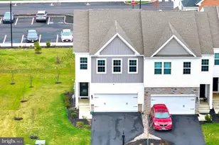 34 Marion Ave, Bordentown, NJ 08505 - Photo 2