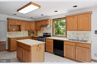 57 E Central Avenue, Moorestown, NJ 08057 - Photo 6