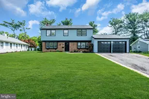 61 Triangle Ln, Willingboro, NJ 08046 - Photo 2