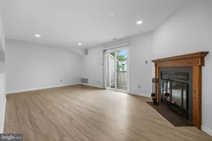 604 Woodhollow Dr, Marlton, NJ 08053 - Photo 2