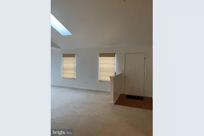 28 Palmer Square, Beverly, NJ 08010 - Photo 2