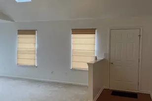 28 Palmer Square, Beverly, NJ 08010 - Photo 2