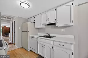218 Deerpark Ct, Marlton, NJ 08053 - Photo 8