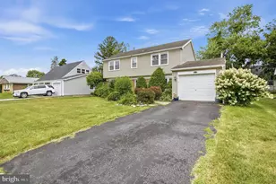 10 Galton Ln, Willingboro, NJ 08046 - Photo 1