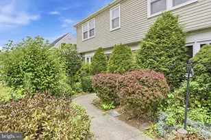 10 Galton Ln, Willingboro, NJ 08046 - Photo 2