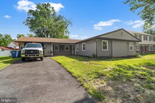 57 Eastbrook Ln, Willingboro, NJ 08046 - Photo 2