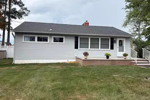 27 Yorktown Rd, Bordentown, NJ 08505 - Photo 1