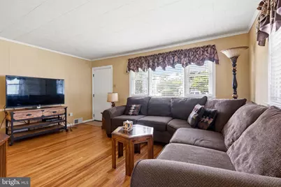 719 Delaware Avenue, Riverside, NJ 08075 - Photo 2