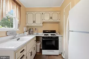 719 Delaware Ave, Riverside, NJ 08075 - Photo 6