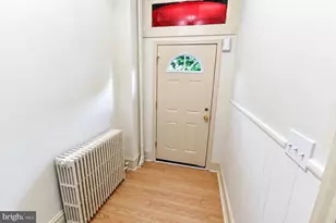 402 Lawrence St, Burlington, NJ 08016 - Photo 4