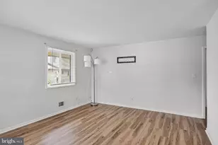 32 Larkin Rd, Burlington, NJ 08016 - Photo 6