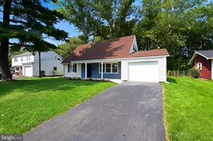 21 Glenview Ln, Willingboro, NJ 08046 - Photo 2
