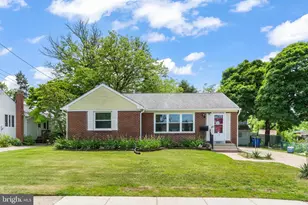 102 Washington Ave, Beverly, NJ 08010 - Photo 2