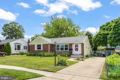 102 Washington Avenue, Beverly, NJ 08010 - Photo 1