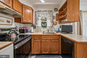 57 Pond Ln, Willingboro, NJ 08046 - Photo 8