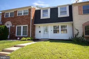 9 Raeburn Ln, Willingboro, NJ 08046 - Photo 2