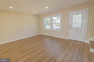 9 Raeburn Ln, Willingboro, NJ 08046 - Photo 4