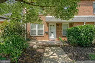 1046 Harbour Dr, Palmyra, NJ 08065 - Photo 2