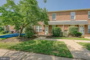 1046 Harbour Dr, Palmyra, NJ 08065 - Photo 1