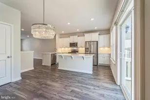 10 Lilac Cir, Mount Laurel, NJ 08054 - Photo 2