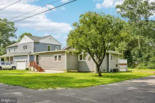 10 Maple Ln, Hainesport, NJ 08036 - Photo 2