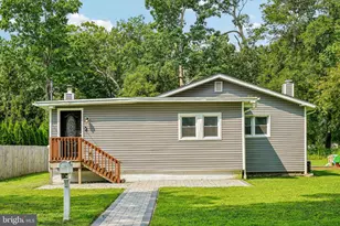 10 Maple Ln, Hainesport, NJ 08036 - Photo 4