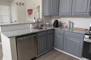 1205 Megans Ln, Burlington, NJ 08016 - Photo 4
